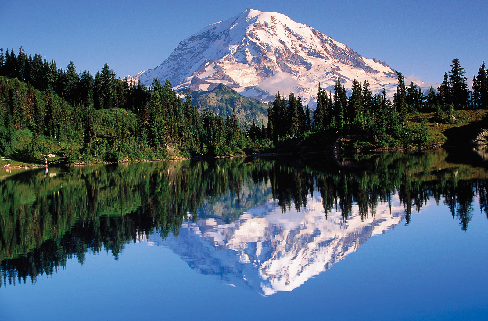 Can You Match These Extraordinary Natural Features to Their Respective Countries? Mount Rainier Cascade Range Washington