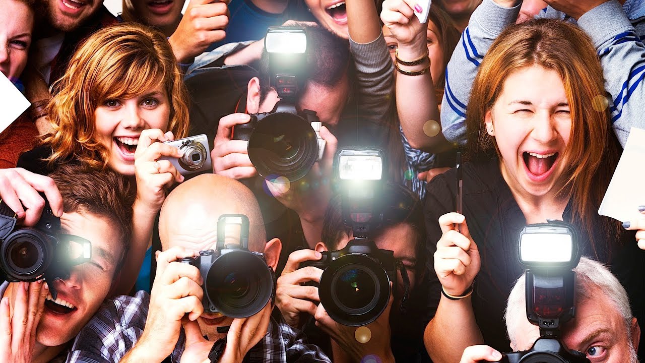 Live a Celebrity Lifestyle and We’ll Reveal Who Your Famous Bestie Is So famous I cannot leave my home without being swarmed by fans