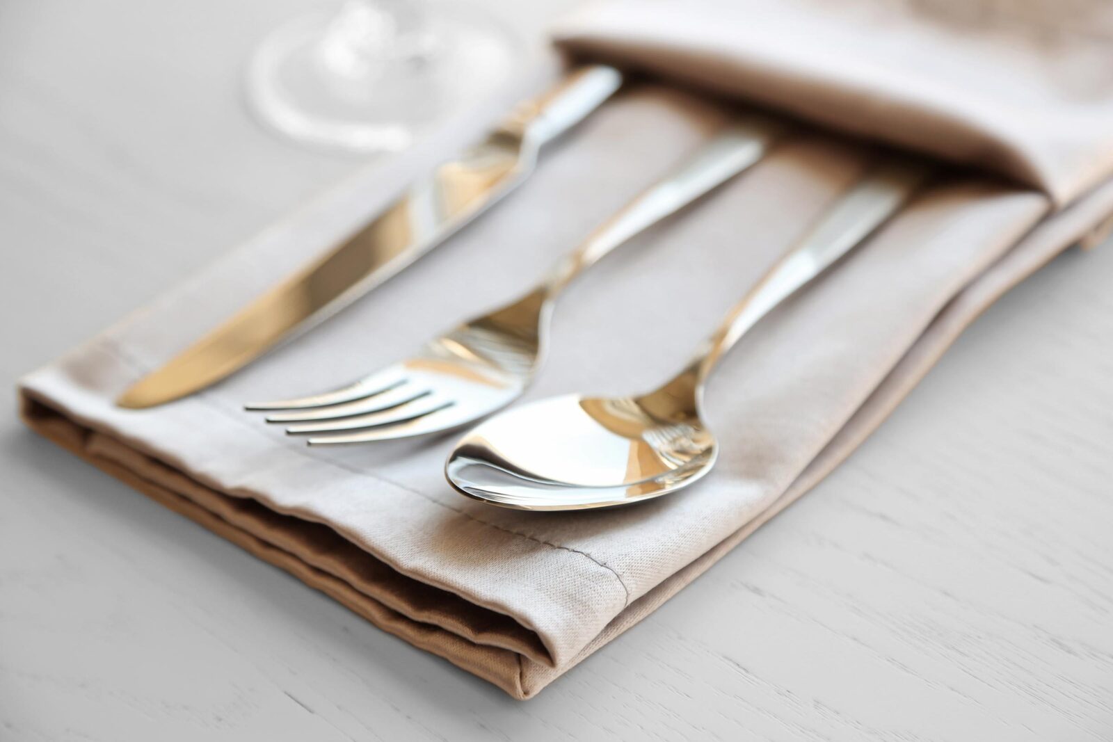 We’ll Reveal Your Personality Type Based on the Way You Think silverware dinner meal utentils fork spoon
