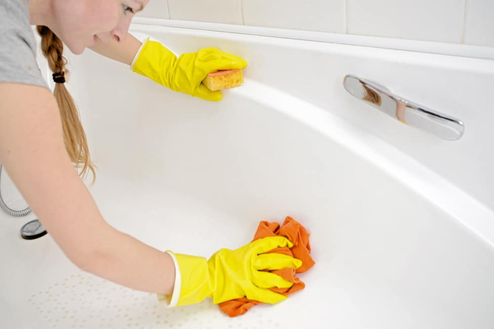 How Often You 🧽 Clean These Things Will Reveal How 🧼 Gross Your Home Is 5-Great-Tips-to-Clean-Bathtub