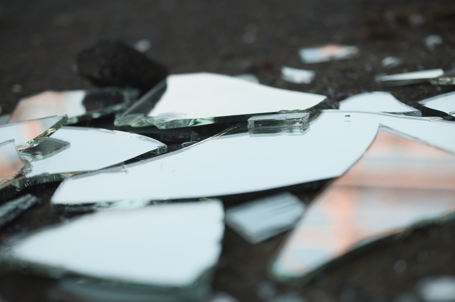 This General Knowledge Quiz Is Not That Hard, So to Impress Me, You’ll Need to Score 16/20 Broken glass