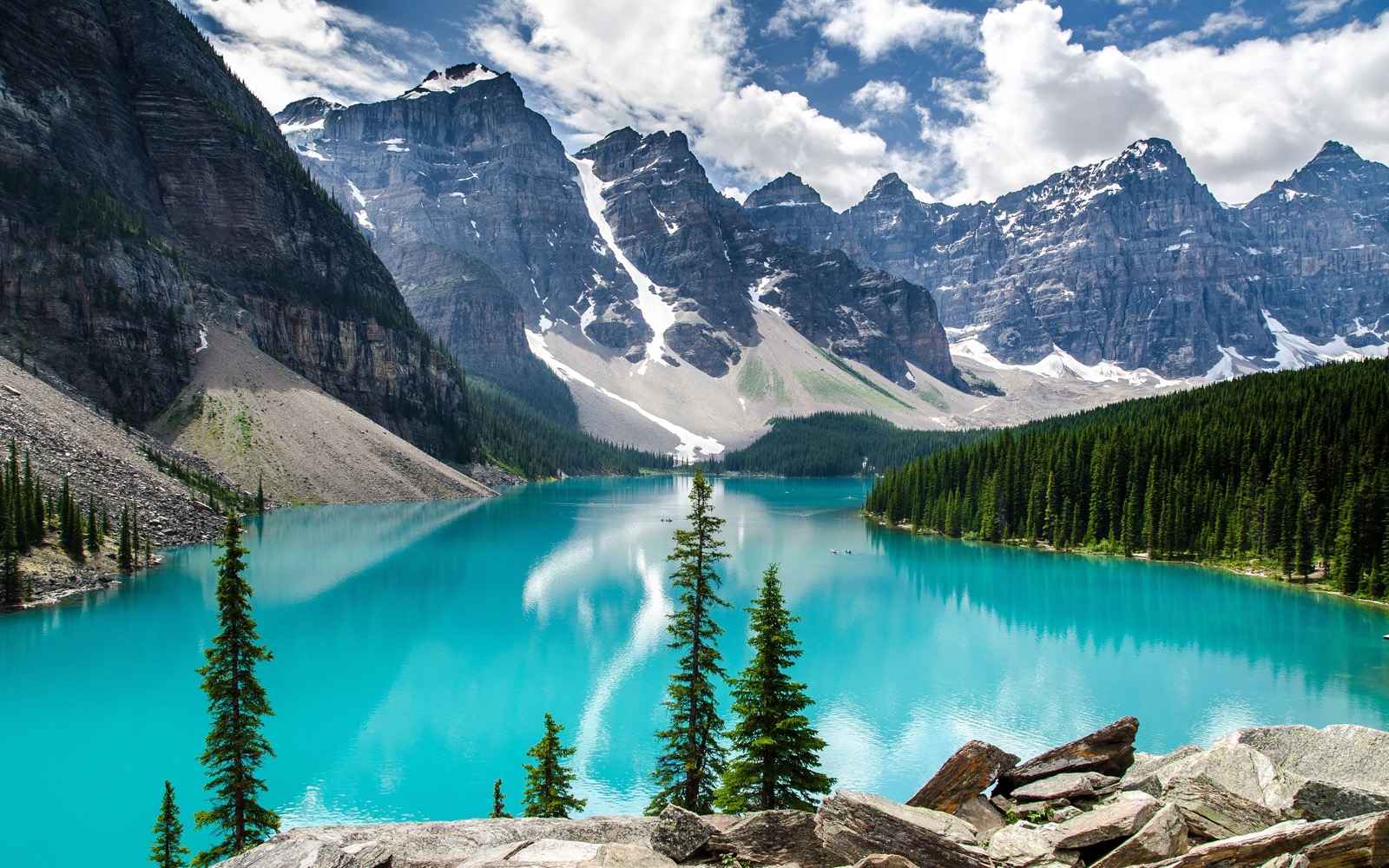 If You Can Get at Least 15 on This 20-Question World Landmarks Quiz, You Can Safely Travel the World Without Getting Lost Moraine Lake, Banff National Park, Canada