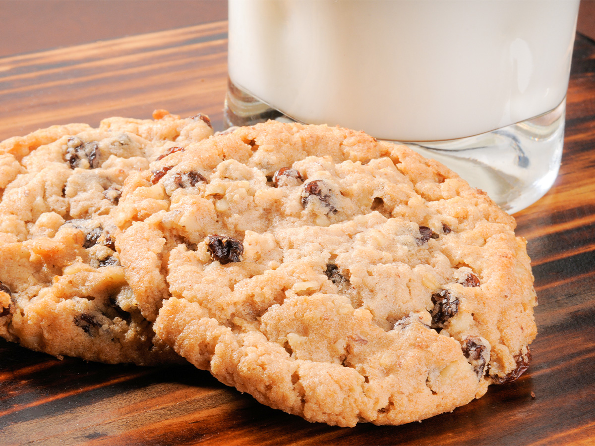 Would You Rather Eat Boomer Foods or Millennial Foods? oatmeal raisin cookies