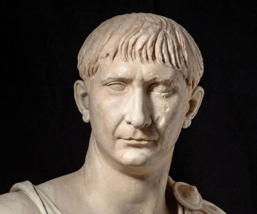 The Average Person Can Score 10 On This Trivia Quiz, So To Impress Me, You'll Have To Score 15 Trajan