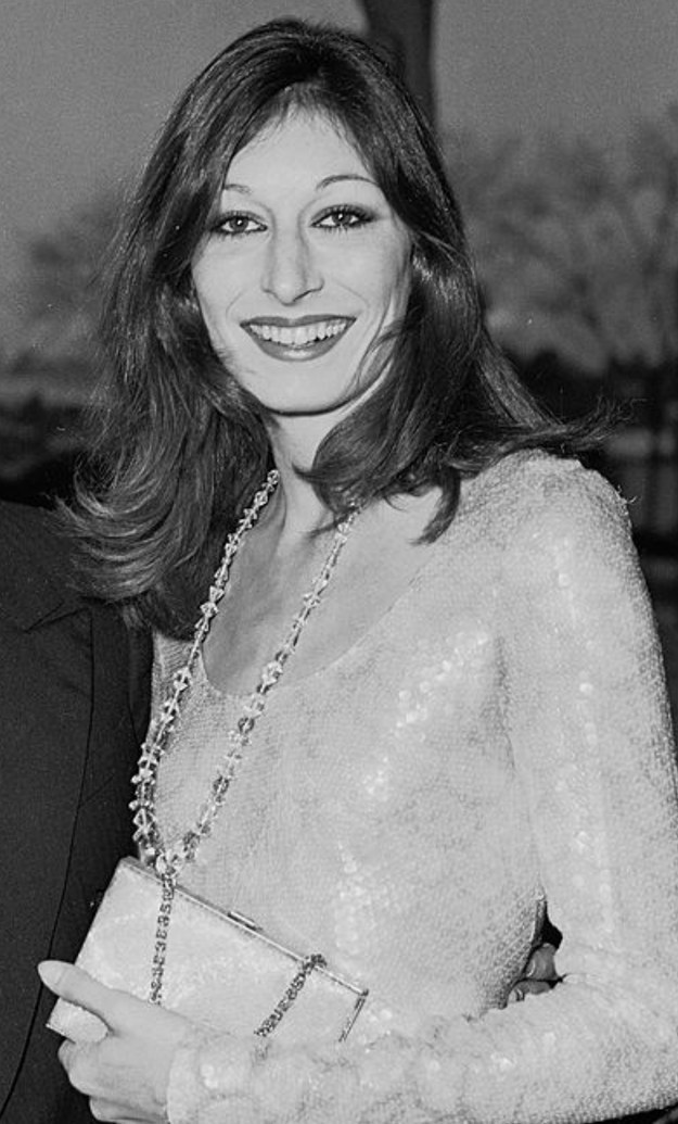 Can You Name These Famous Women From The 70s & 80s? Quiz Anjelica Huston