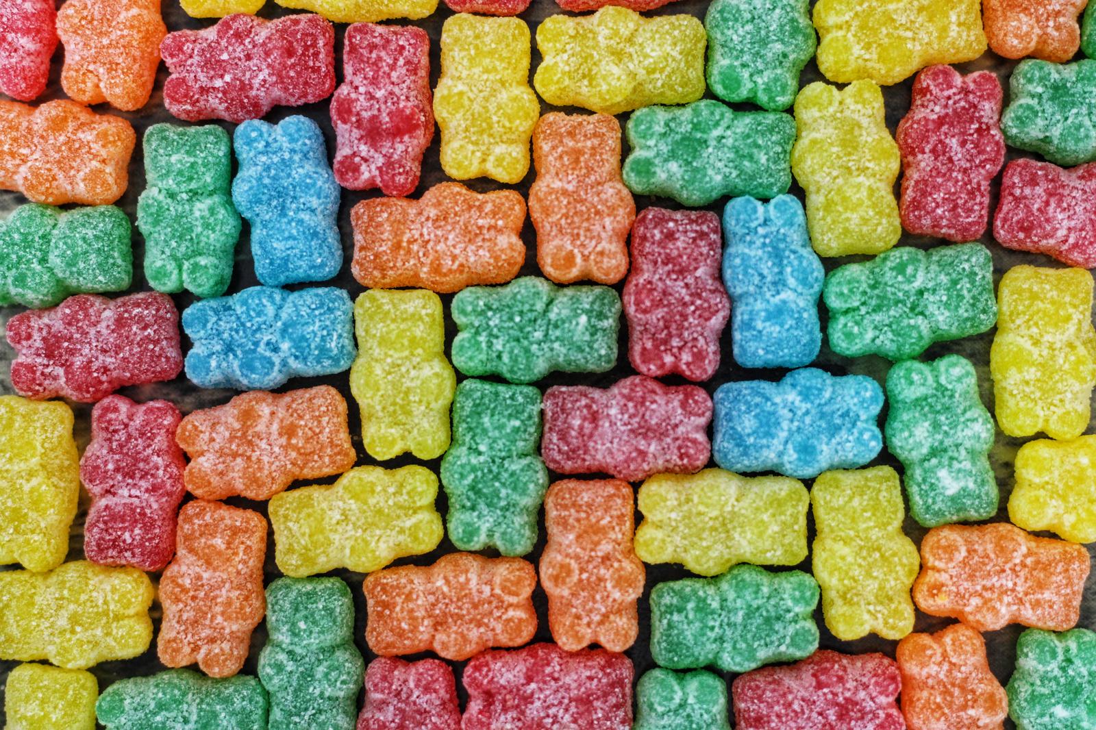 🍰 This Dessert Quiz Is Scientifically Designed to Determine 🫥 What Kind of Vibe You Give Off Sour Patch Kids