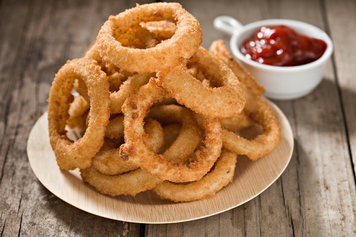 If You Build a 🍔 Burger Meal, We Can Tell You 👶🏻 How Many Kids You’ll Have Onion rings