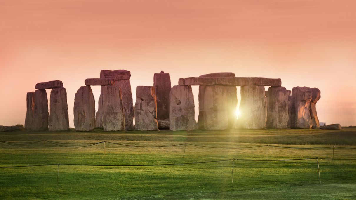Go Around the 🌏 Globe With This Geography Quiz — How Well Will You Fare? Stonehenge, England