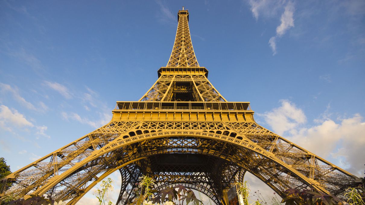 Make an “A to Z” Travel Bucket List and We’ll Guess Your Age With Surprising Accuracy Eiffel Tower, Paris, France