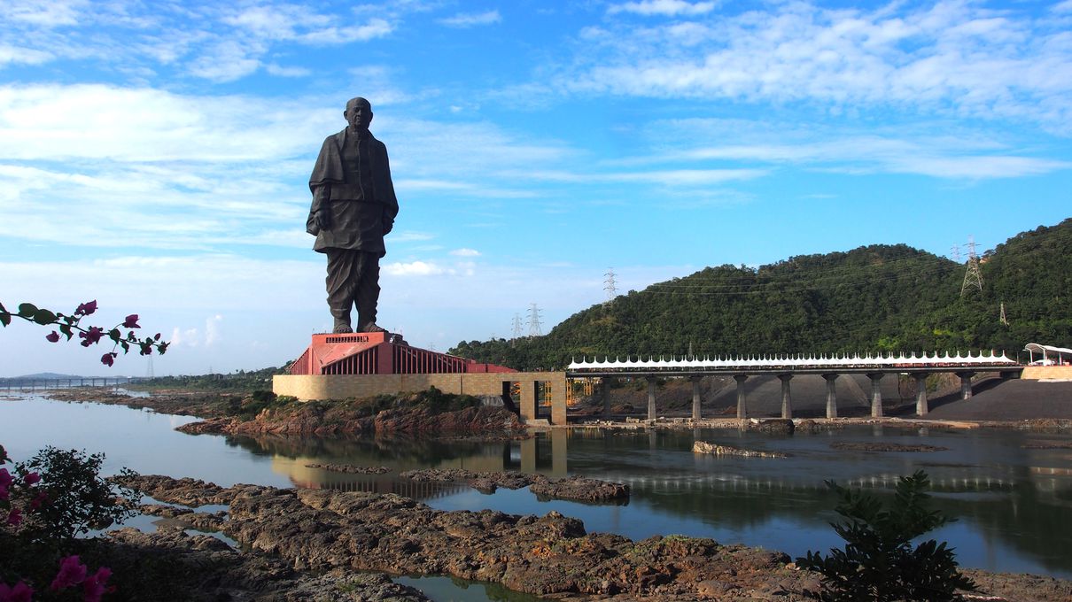 🗽 Can You Match These Famous Statues to Their Locations? Statue of Unity, India