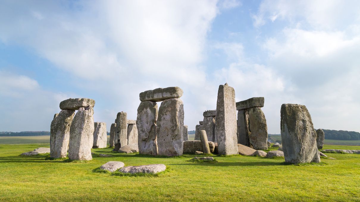 Can You Guess Countries Are by 3 Clues I Give You? Quiz Stonehenge, England