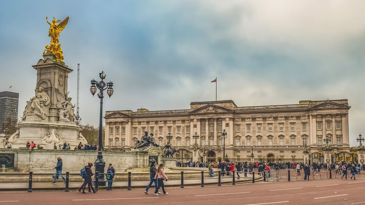 Create a Travel Bucket List ✈️ to Determine What Fantasy World You Are Most Suited for Buckingham Palace, England