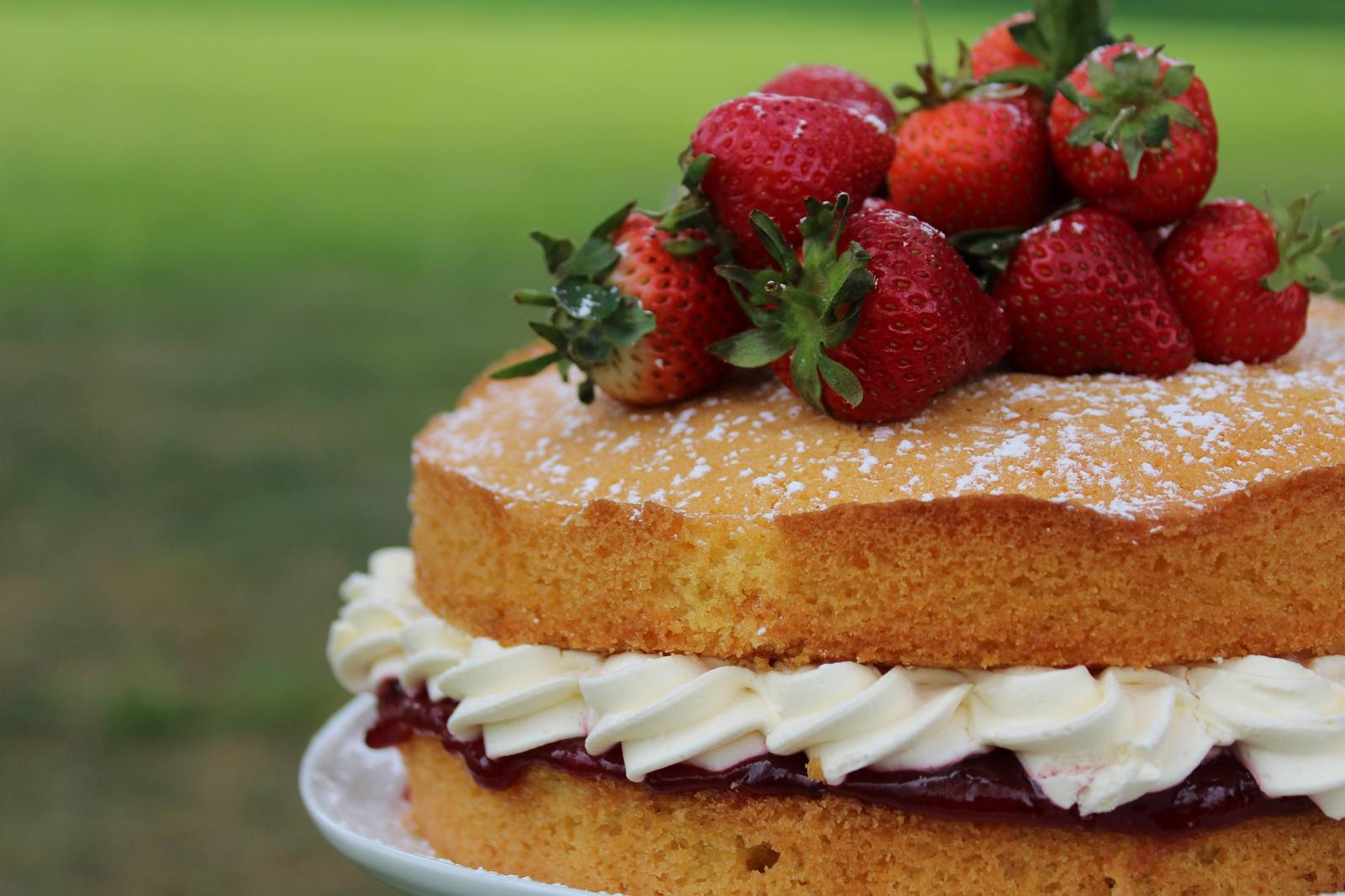 Cake Flavors Food Trivia Quiz Victoria sponge cake