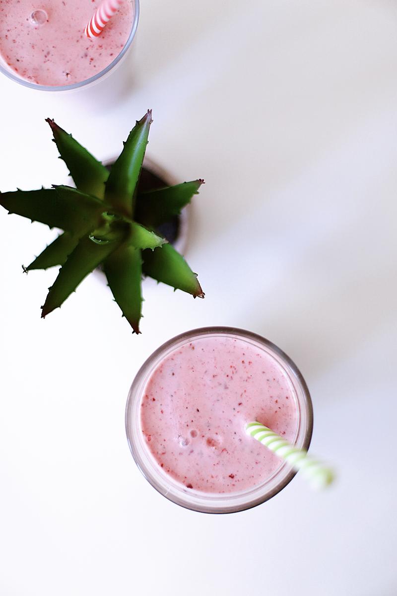 Rainbow Drinks Color Quiz Raspberry smoothie