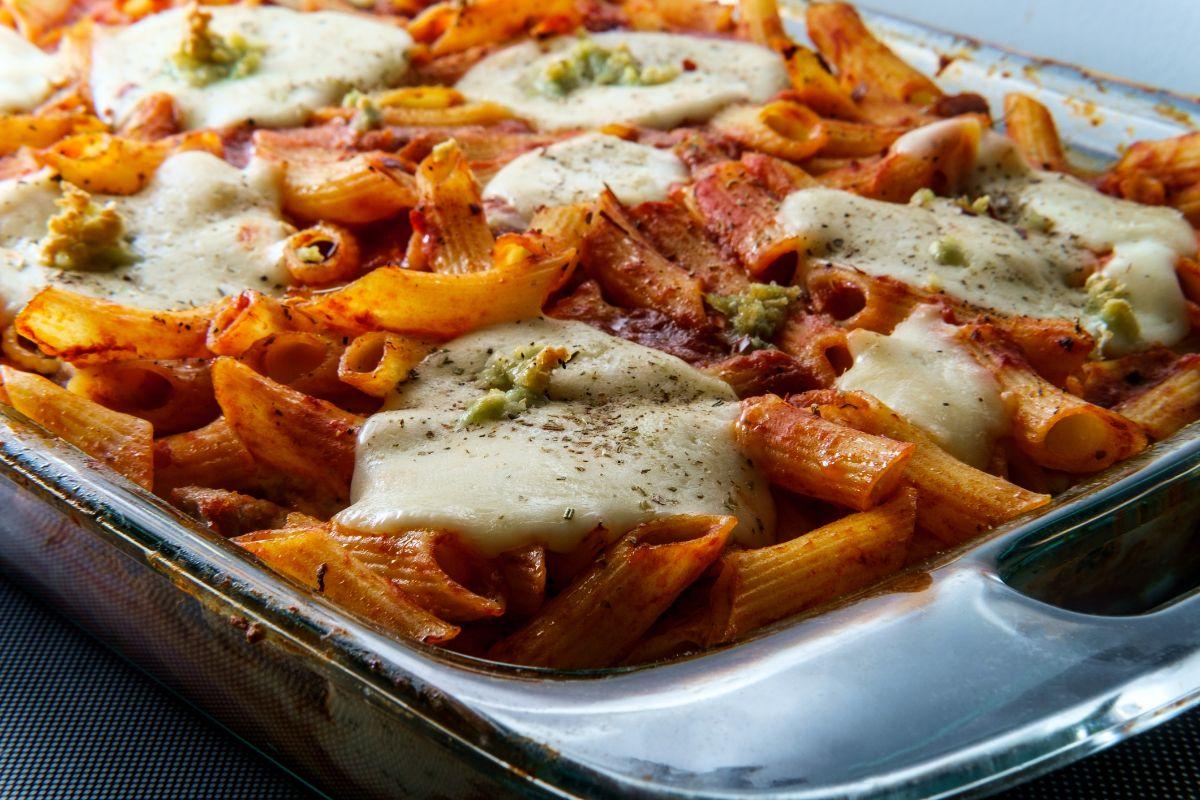 If You Want to Know the European City You Should Be Visiting, 🍝 Eat a Huuuge Meal of Diverse Foods to Find Out Baked ziti