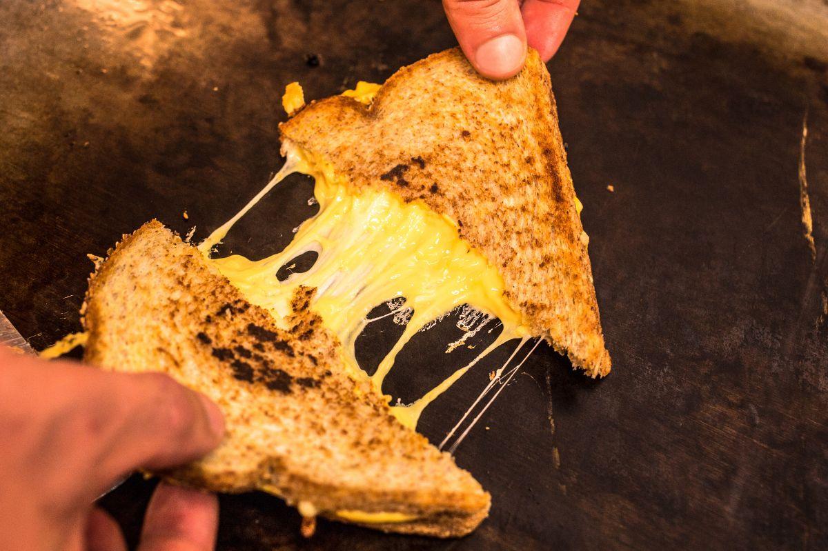Take a Trip to New York City to Find Out Where You’ll Meet Your Soulmate Melt sandwich