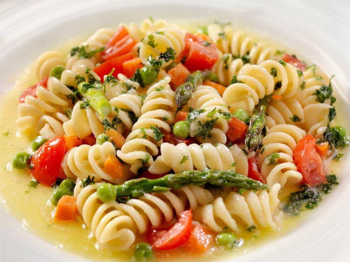 Share Some Dishes With These Celebs and We’ll Reveal Your Celeb Doppelgänger Pasta primavera