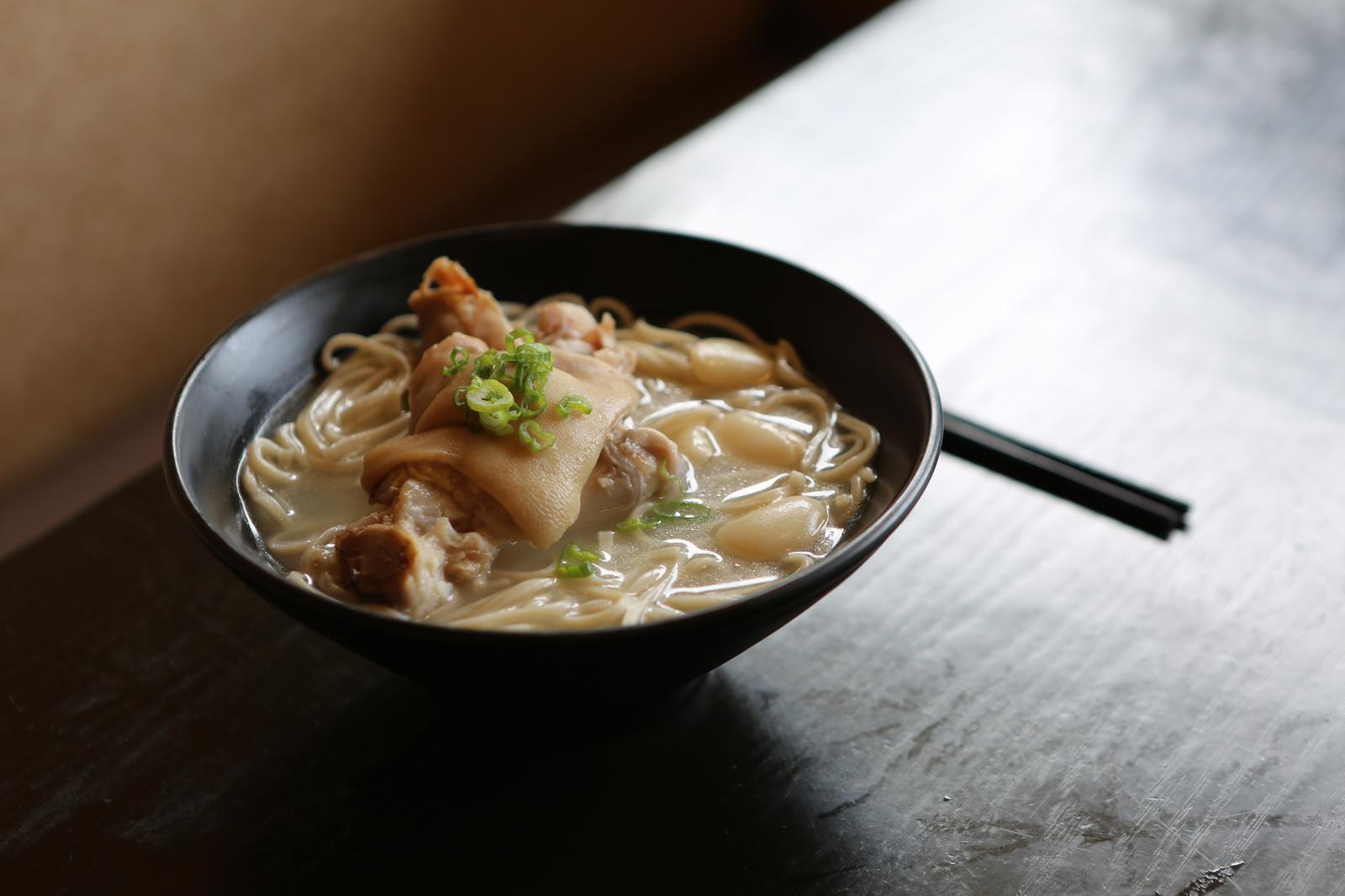 Build World Meal To Know Language You Should Learn Quiz Hakka noodles (Indian-Chinese style noodles)