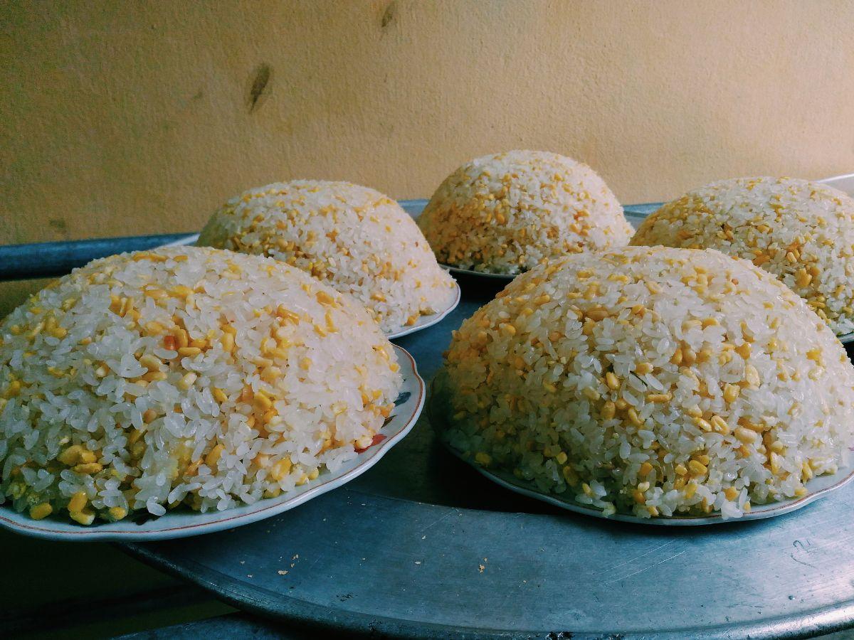 Pick A To Z Foods & I'll Guess Relationship Status Quiz Xoi (Vietnamese sticky rice)