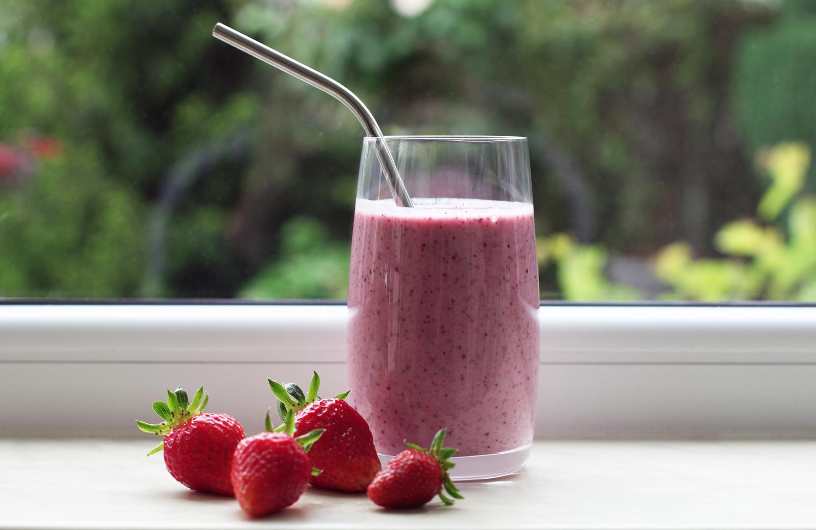 Eat At Strawberry Buffet To Know What Berry You Are Quiz Strawberry smoothie