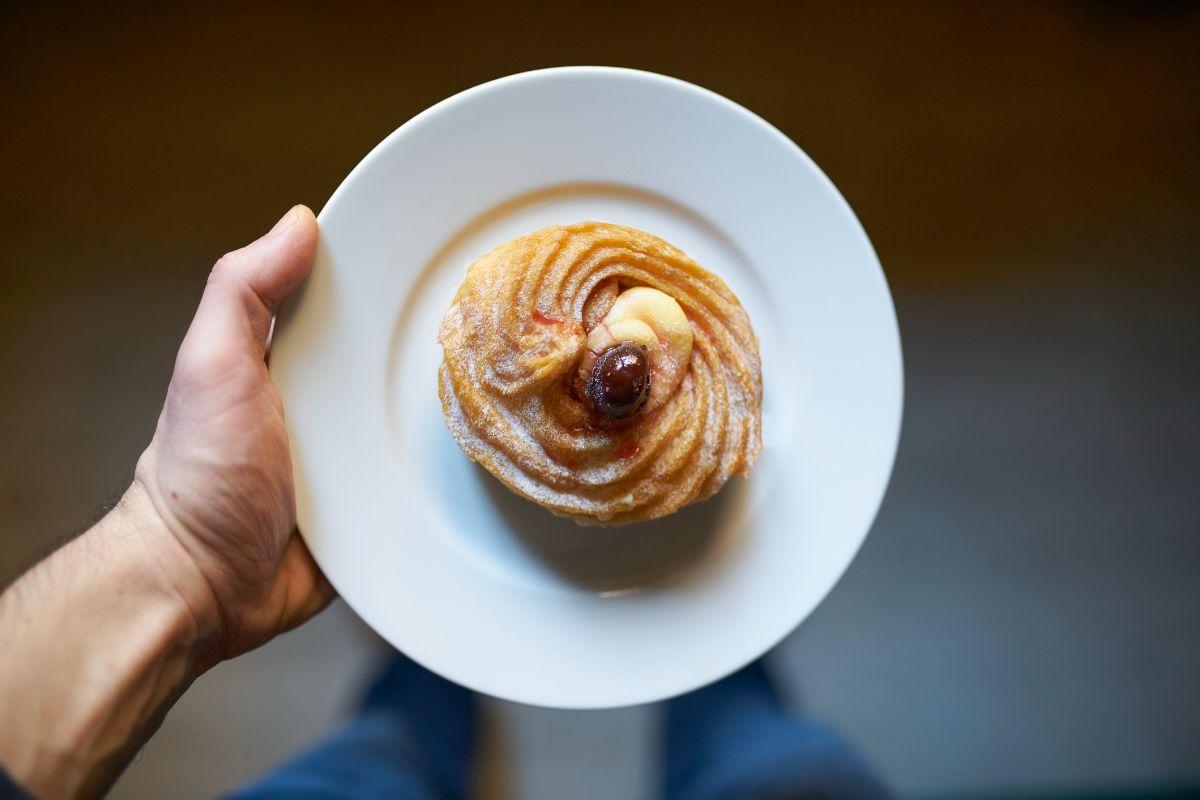 International Desserts Quiz Zeppole (Italian donuts)