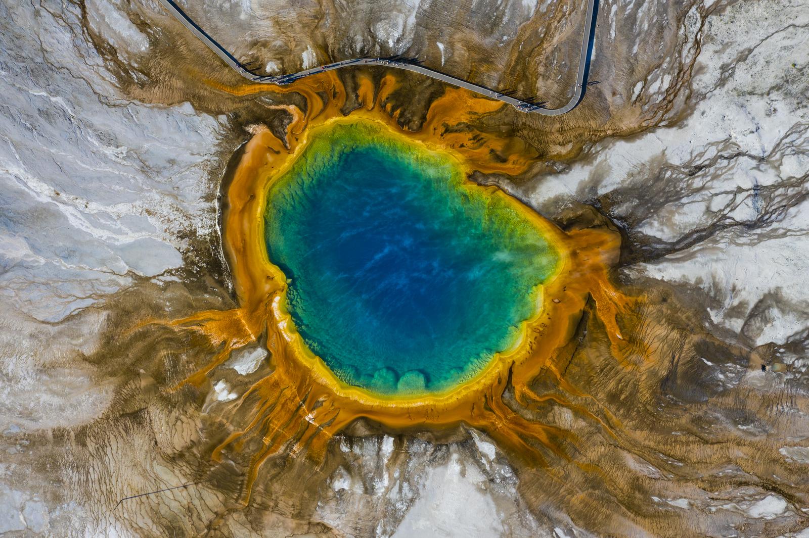 Yellow Trivia Quiz The Grand Prismatic Spring, Yellowstone National Park Caldera, Wyoming
