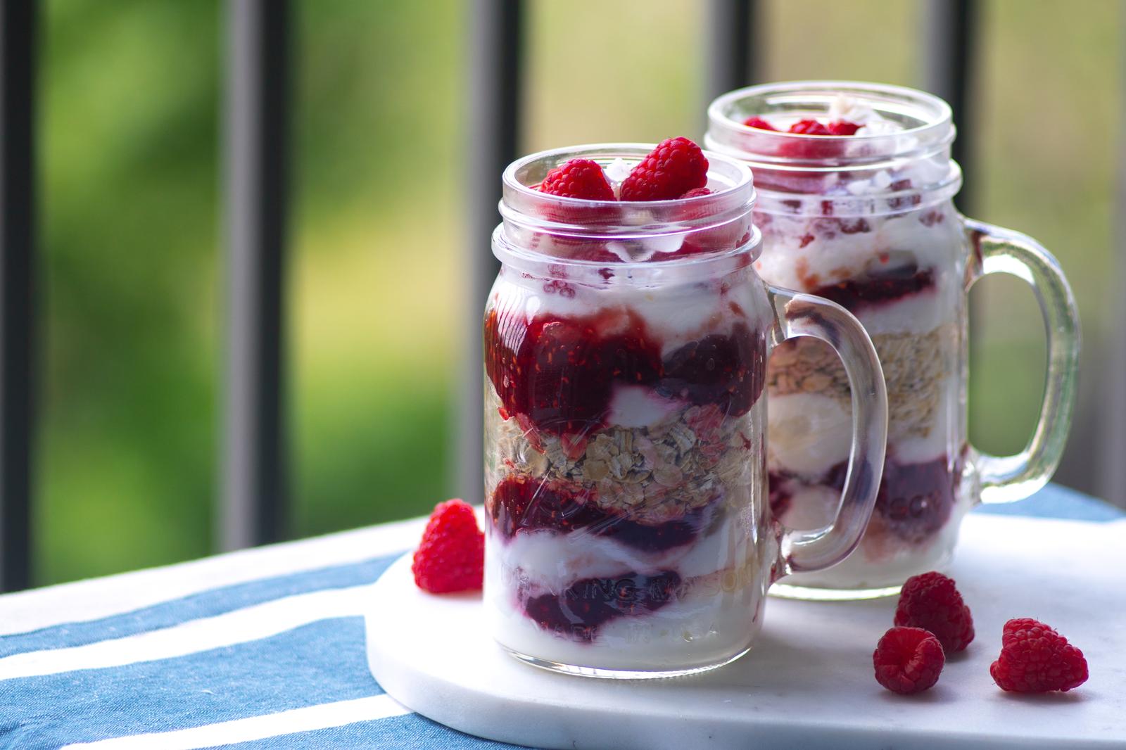 🍰 This Dessert Quiz Is Scientifically Designed to Determine 🫥 What Kind of Vibe You Give Off Overnight oats