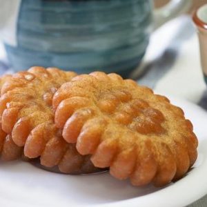 Eat Some 🍰 AI Randomly Generated Desserts to Determine If You’re an Introvert or Extrovert 😃 Yakgwa (Korean honey cookies)
