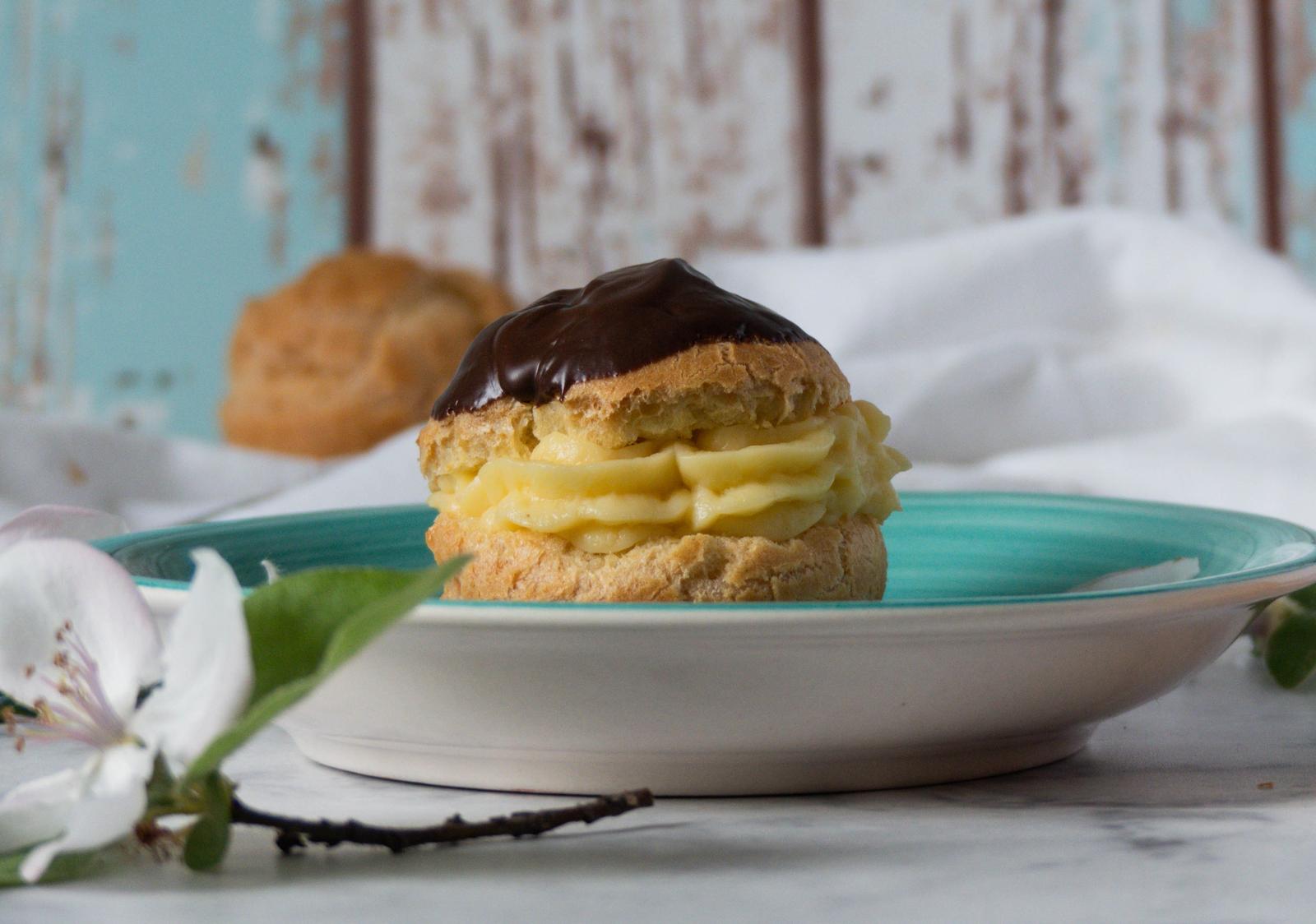 Eat Bougie Brunch To Know What Holiday Matches Your Vibe Quiz Profiterole