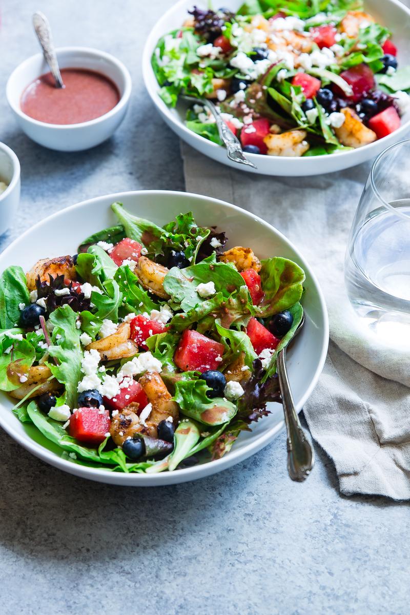 🍴 Design a Menu for Your New Restaurant to Find Out What You Should Have for Dinner Spinach and berry salad