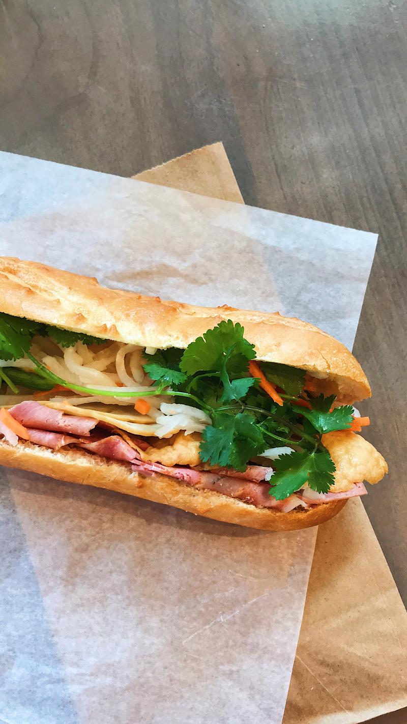 Build World Meal To Know Language You Should Learn Quiz Bánh mì (Vietnamese baguette sandwich)