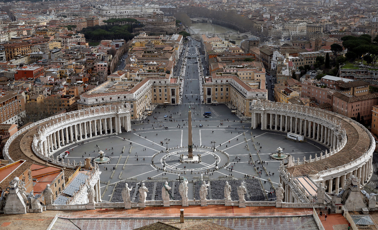 Take Trip Around Italy in This Quiz — If You Get 18, You Win St. Peter's Square, Vatican City
