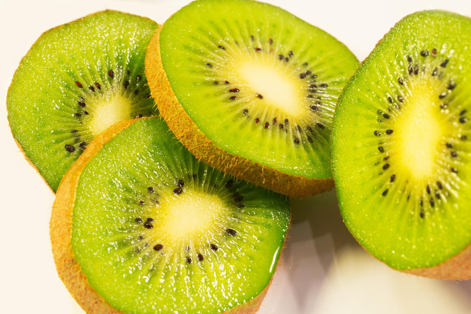 Pick a Food for Every 🌈 Color and We’ll Tell You the Age of Your Taste Buds Kiwi