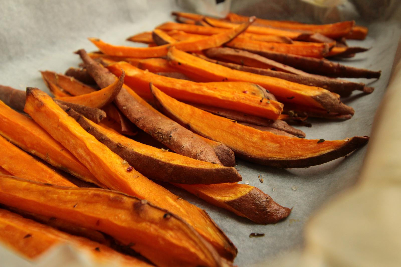 We’ll Guess What 🍁 Season You Were Born In, But You Have to Pick a Food in Every 🌈 Color First Sweet potato fries