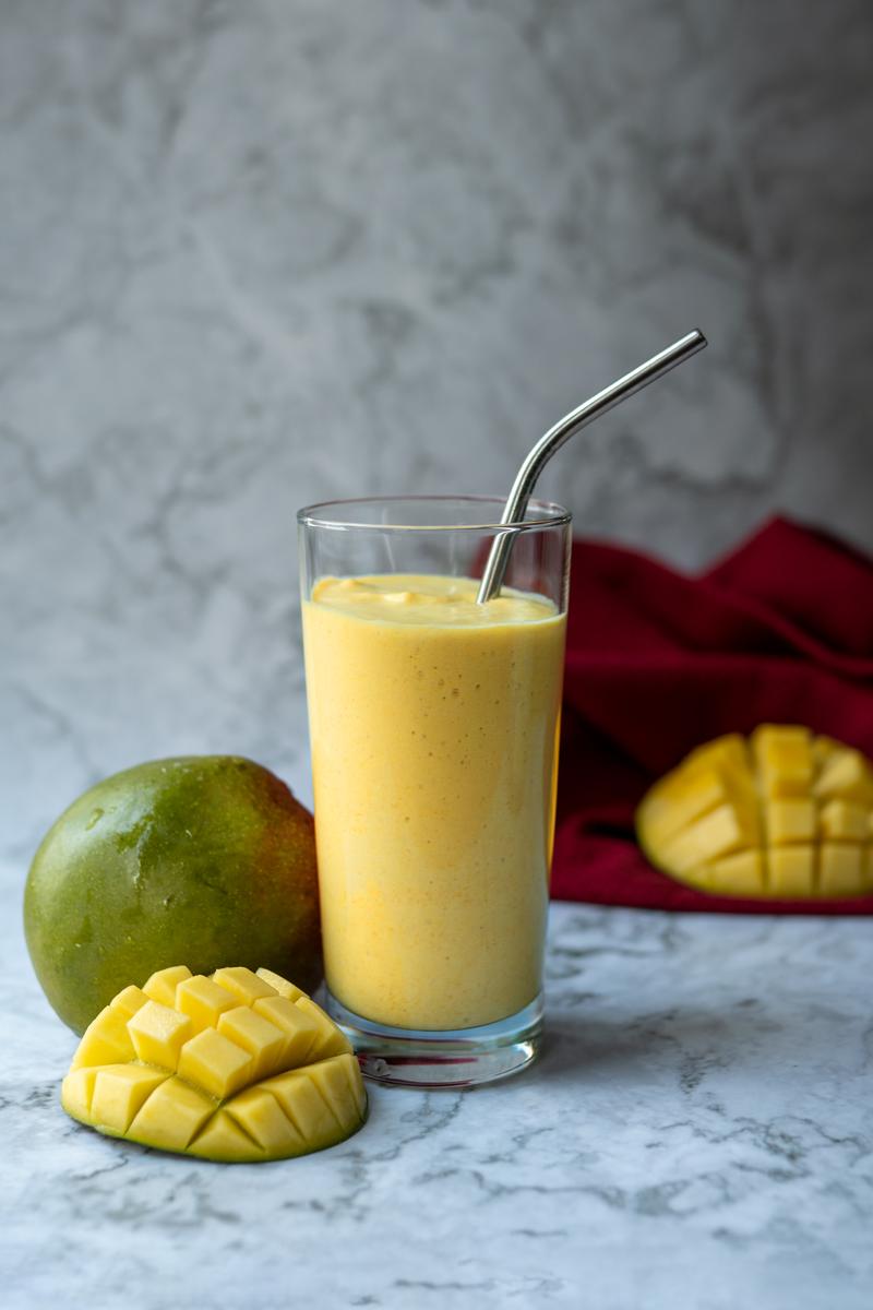 Enjoy Rainbow Breakfast & I'll Guess Age Food Quiz Mango smoothie