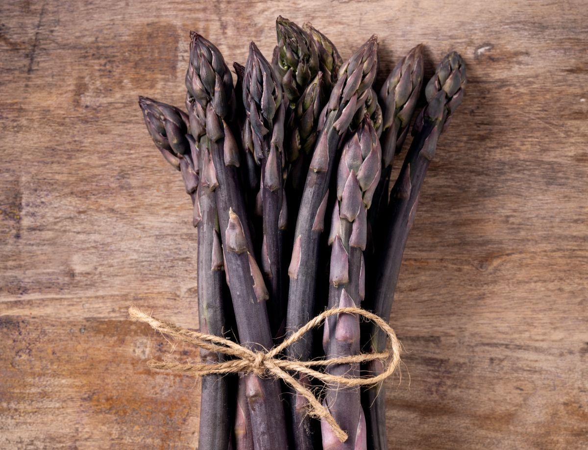 We’ll Guess What 🍁 Season You Were Born In, But You Have to Pick a Food in Every 🌈 Color First Purple asparagus