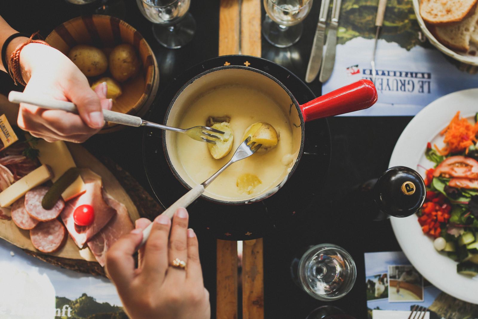 Can You Actually Get at Least 15/20 on This Quiz That’s All About Europe? Cheese fondue