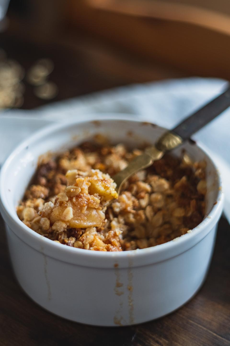 🍰 This Dessert Quiz Is Scientifically Designed to Determine 🫥 What Kind of Vibe You Give Off Stovetop apple crisp