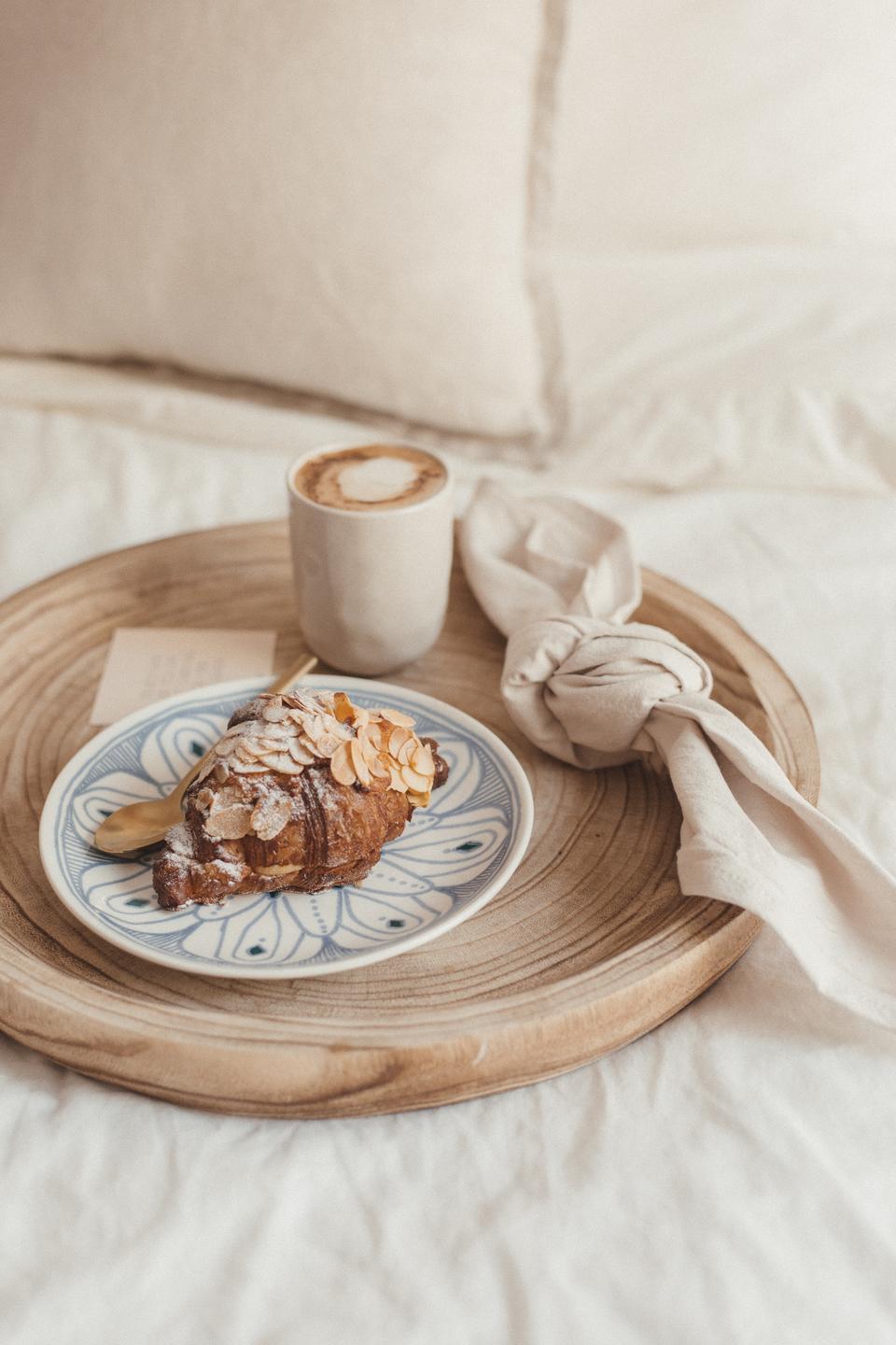 Dessert Quiz 🍰: What Tea 🍵 Are You? Sweet almond croissant
