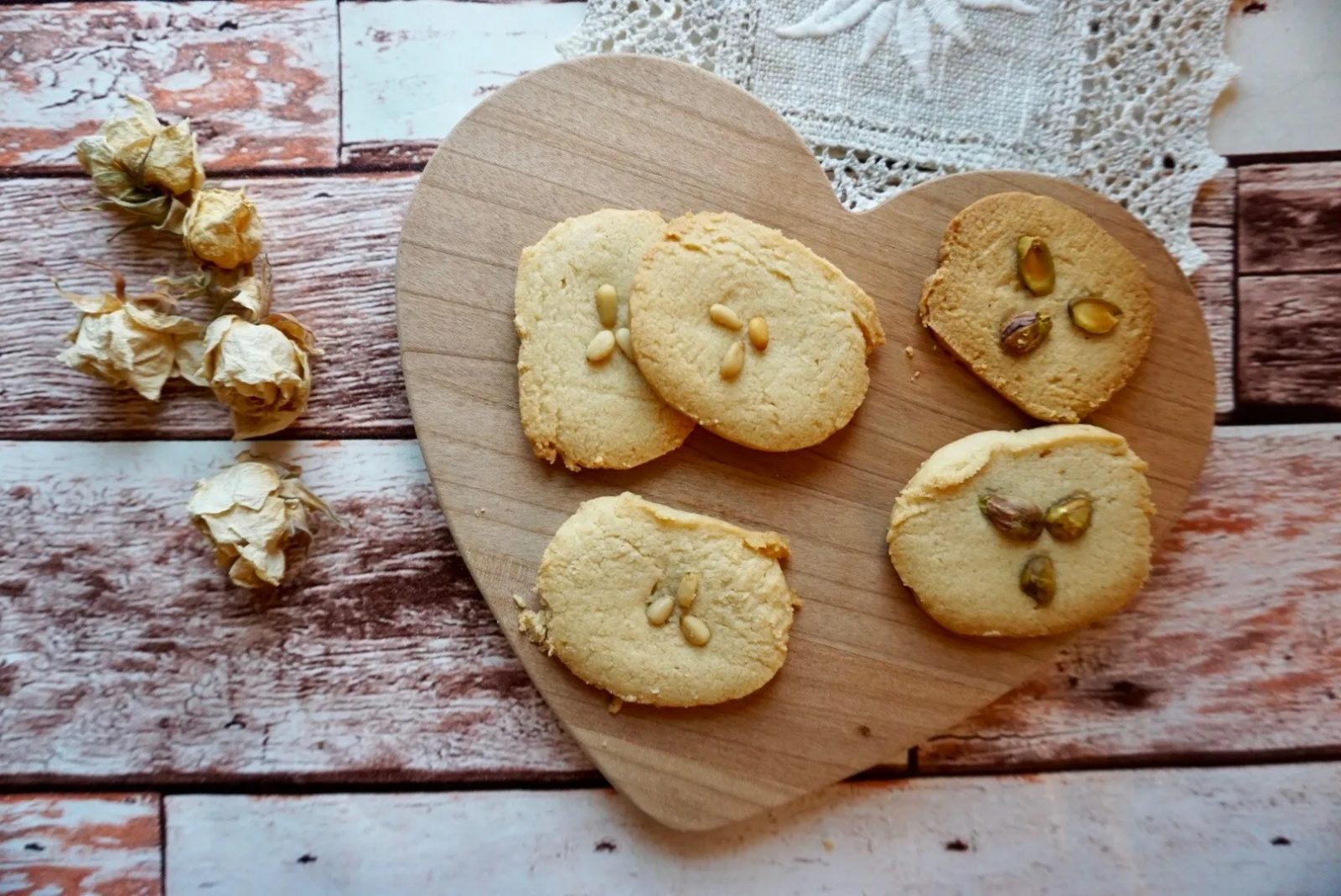 Cookie Pizza Quiz Tahini pistachio cookie