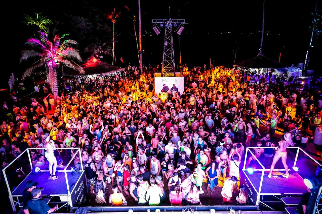 Plan a Vacation in 🌴 Thailand and We’ll Reveal the Real Age Group You Belong in Full Moon Party