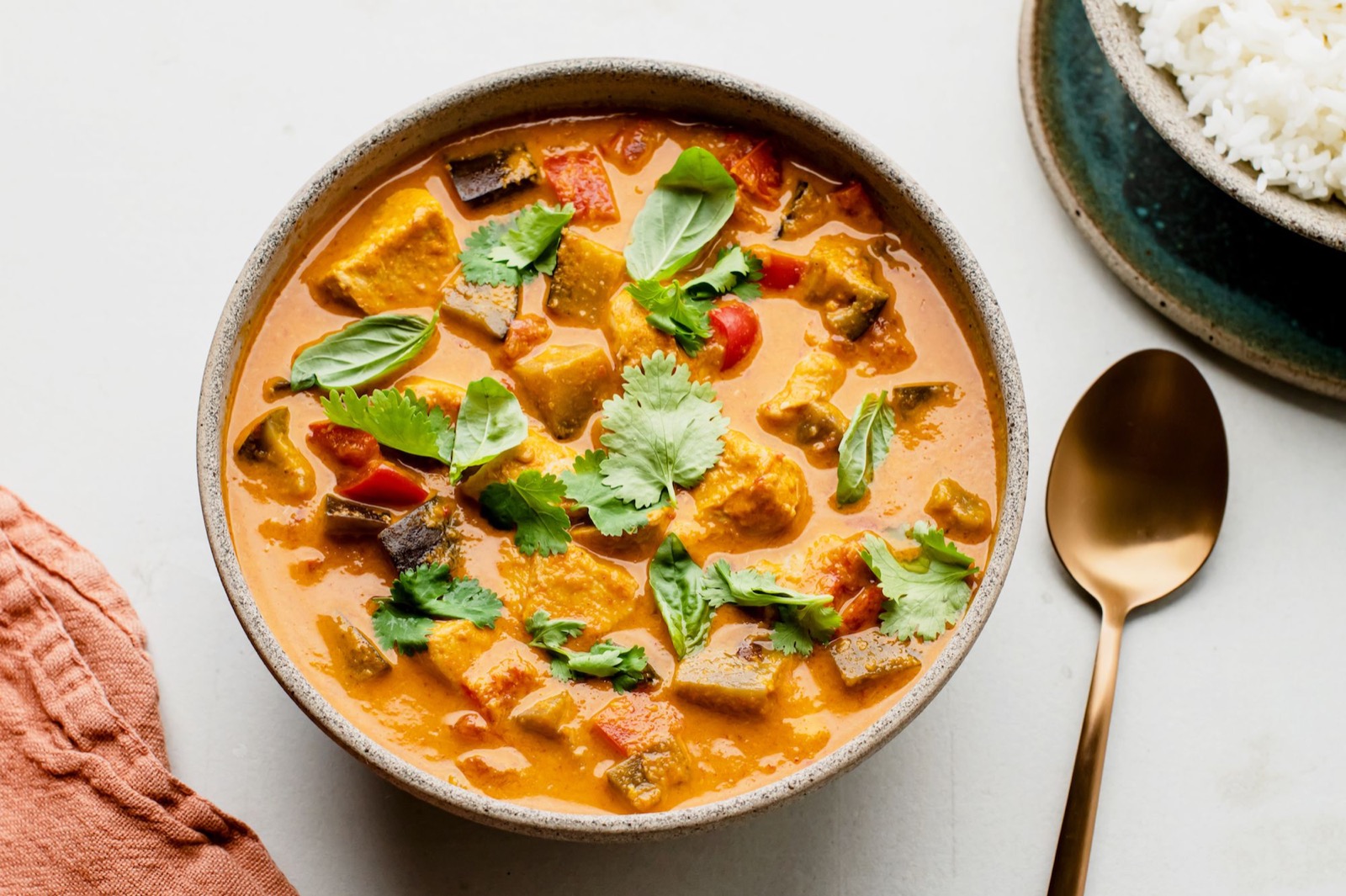 🥟 Unleash Your Inner Foodie with This Delicious Asian Cuisine Personality Quiz 🍣 Red curry chicken
