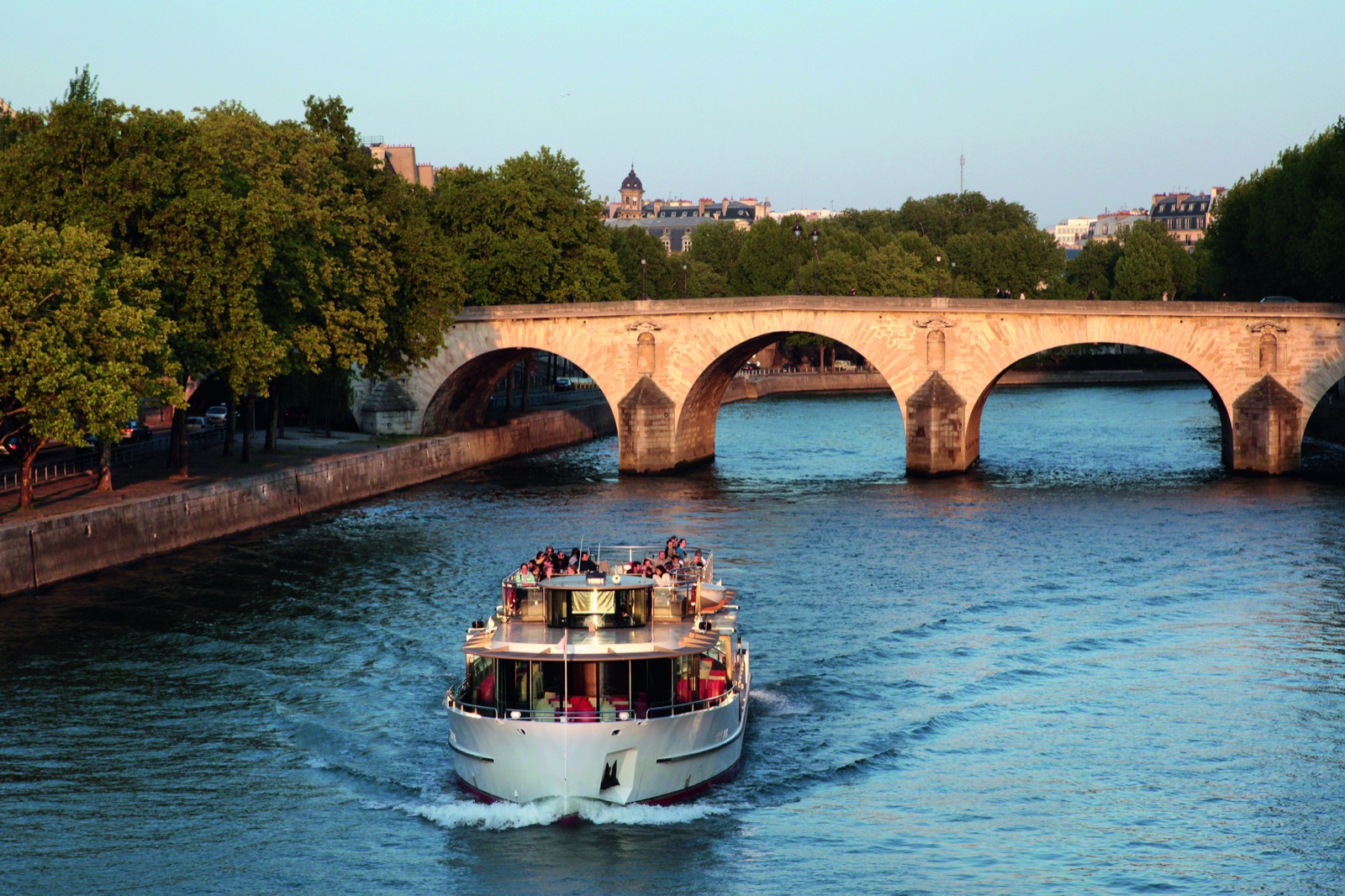 💬 Can You *Actually* Get More Than 15 on This 20-Question Quiz About Common Idioms and Sayings? Pont Marie, Paris, France Bridge River