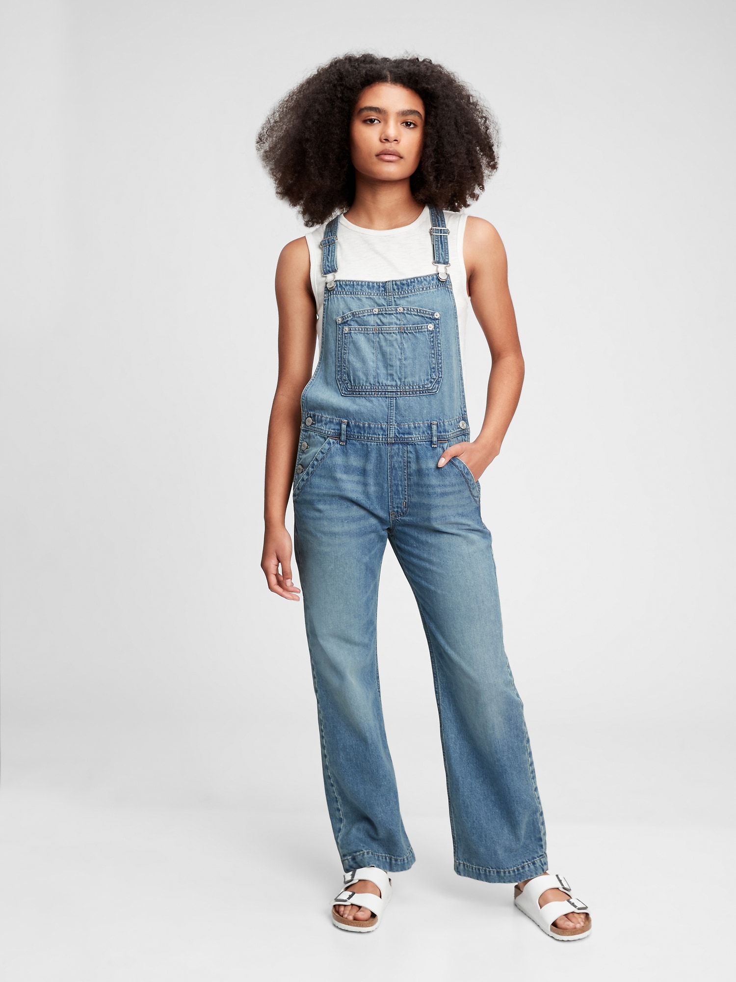 👖Choose Which Retro Fashion Fads 👗 to Revive and We’ll Reveal Your Age Group Overalls