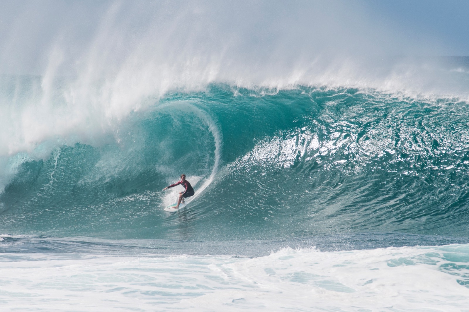 Surf The Pipeline in Oahu