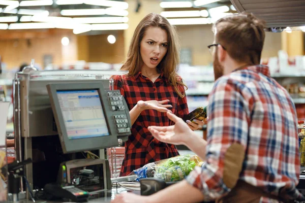 We’ll Gauge Your True Mental Strength Based on Your Reaction to These Unpleasant Things yell at cashier