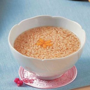 KPop Group-Seoul Travel Quiz Sikhye (sweet rice punch)