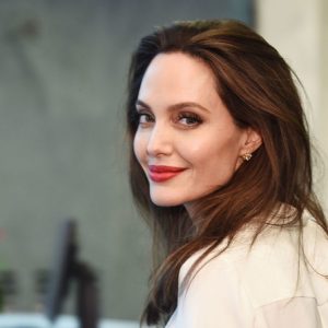 🔥 Match These Celebs on Tinder and We’ll Reveal the Type of Partner You Need ❤️ Angelina Jolie