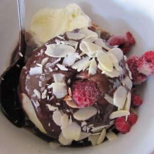 Dessert Quiz 🍰: What Tea 🍵 Are You? Raspberry and white chocolate ice cream