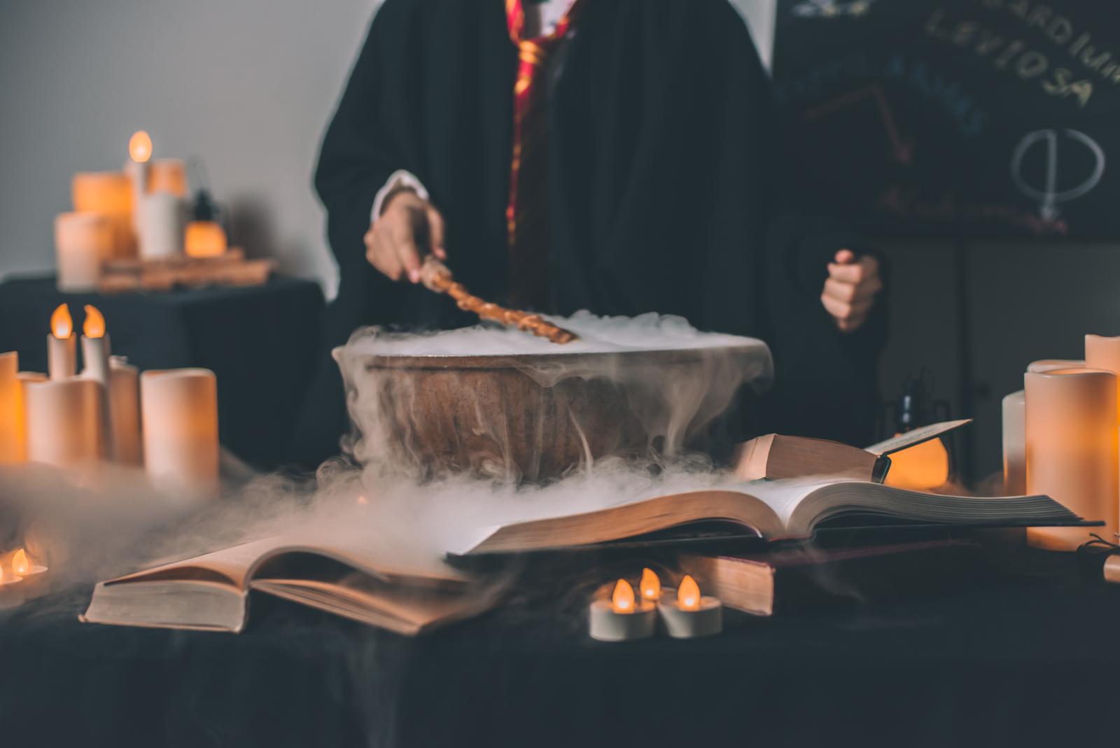 Wizarding World Quiz Harry Potter magic cauldron